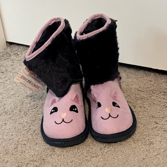 Adorable Muk Luks girls size 3 purple blue faux fur cat boots - Picture 1 of 6